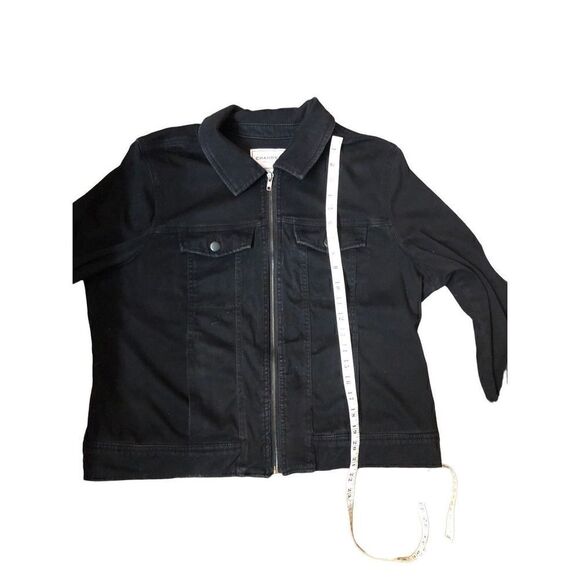 Chambrai black Athleisure zip front jacket - Picture 9 of 11